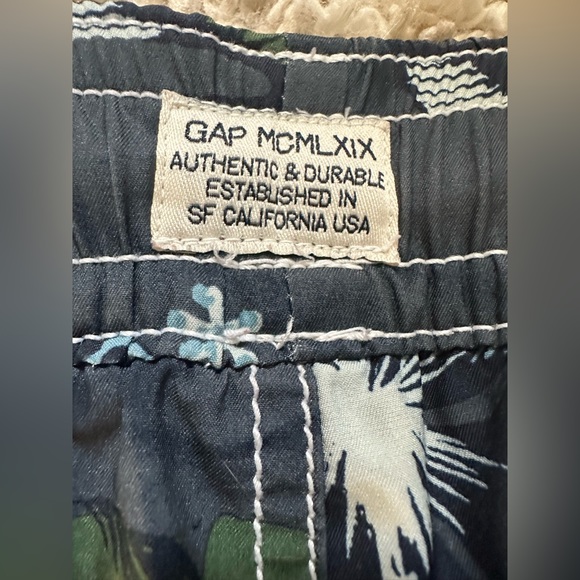 GAP Kids Boys Swim Trunks, Size 12 (XL, Husky) - Picture 6 of 6